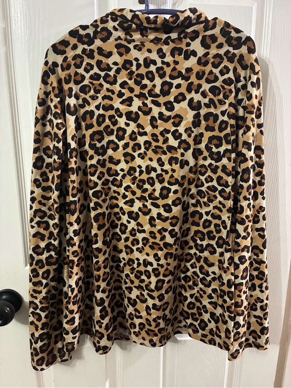 Women’s 3X Leopard Print Pajama Set - Picture 4 of 6